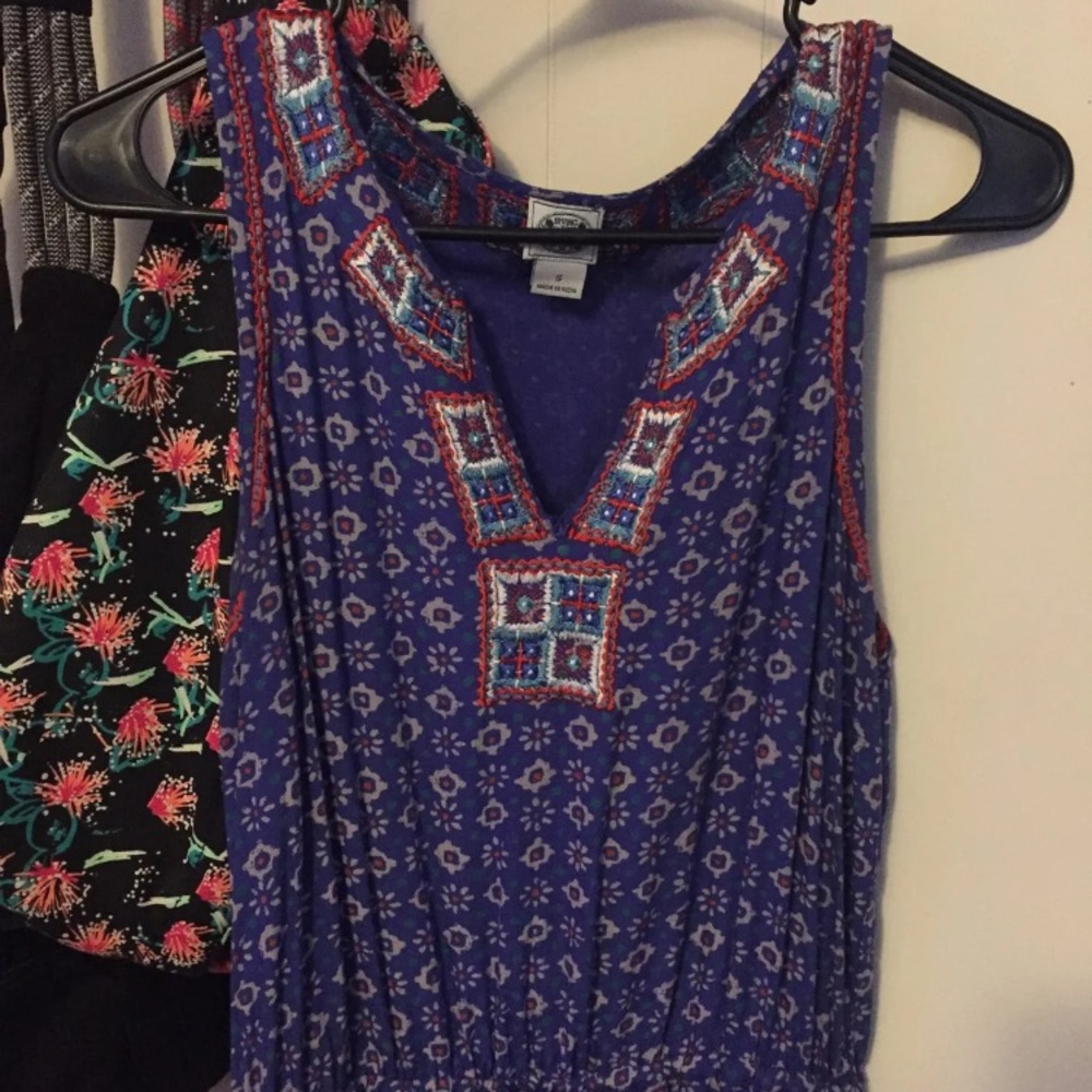 Dress - Picture 2 of 3